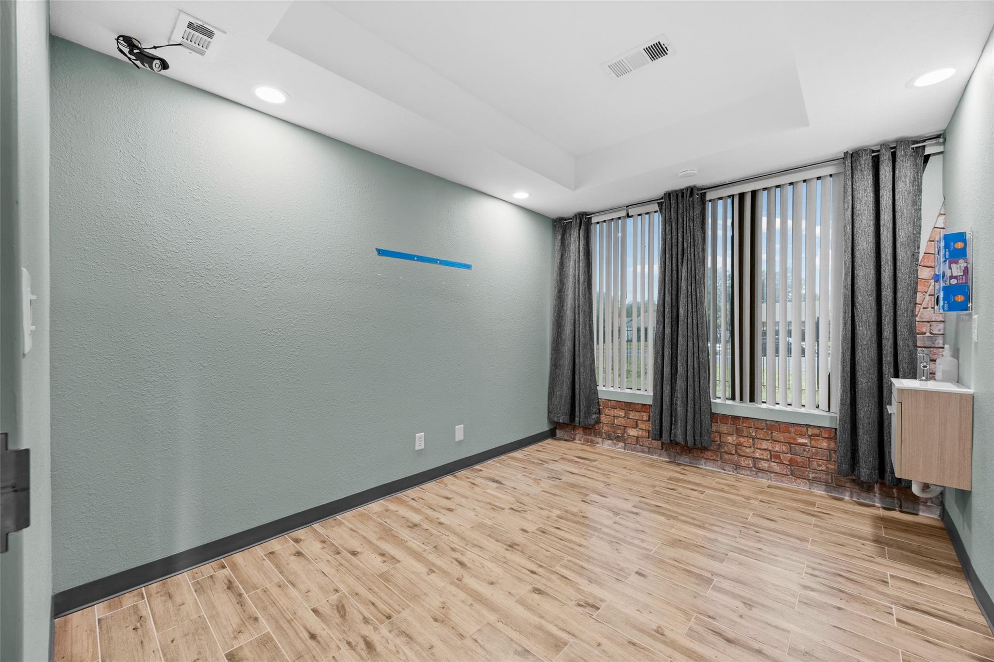 320 W William Cannon Dr, Austin, TX 78745
