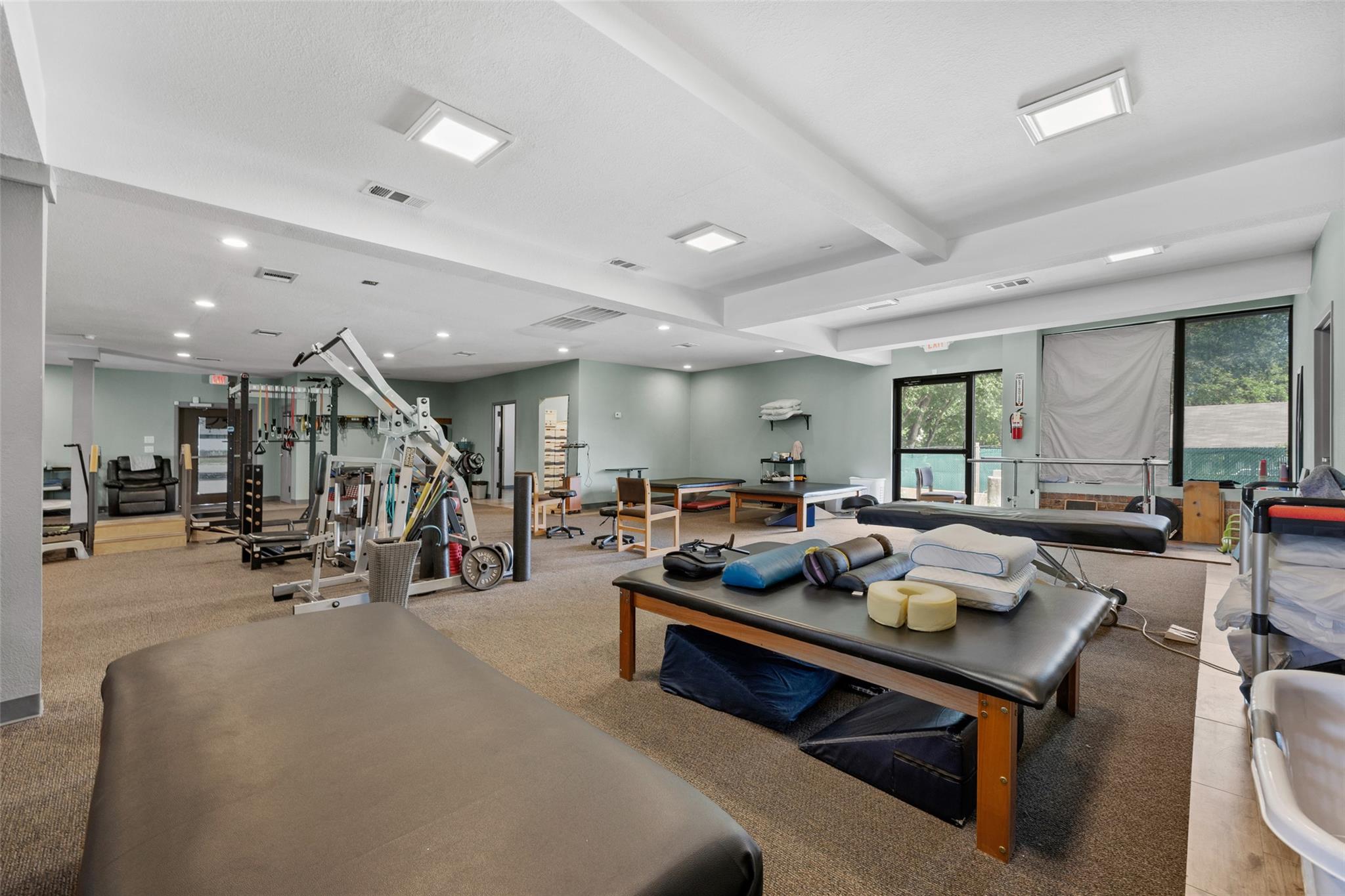 320 W William Cannon Dr, Austin, TX 78745