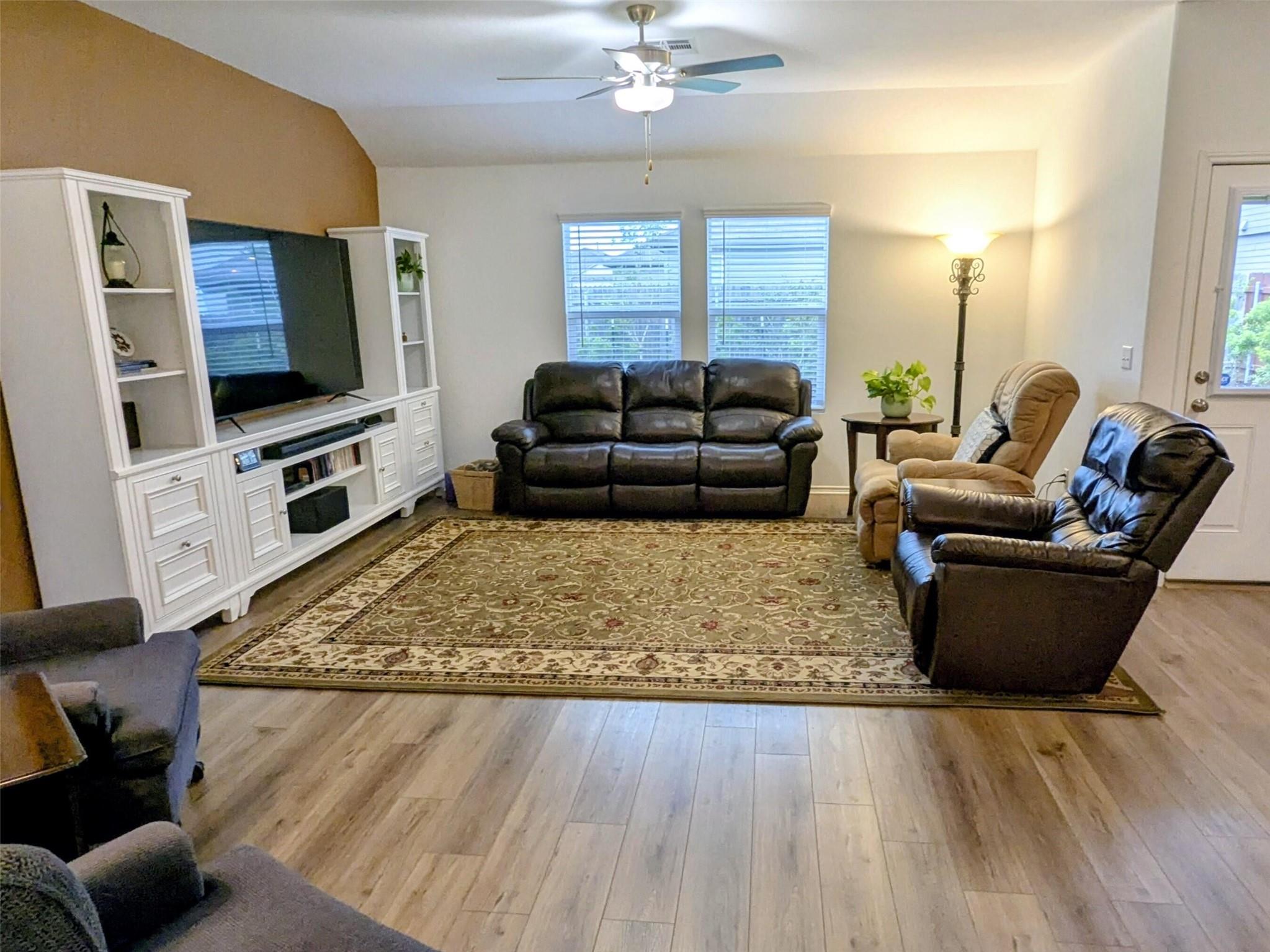 197 River Rise Rd, Kyle, TX 78640