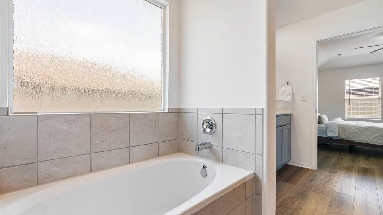 197 River Rise Rd, Kyle, TX 78640