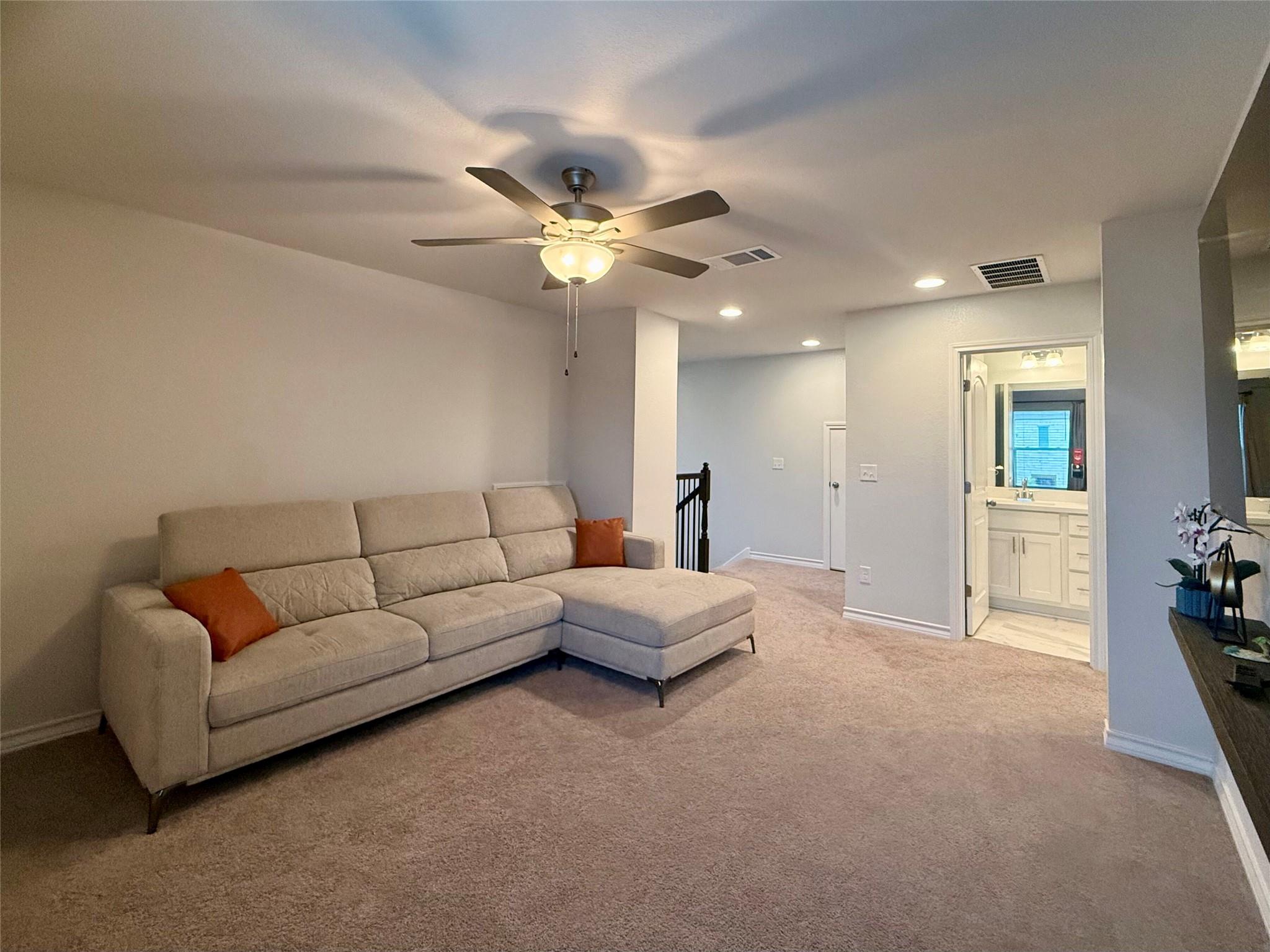 161 Andesite Trl, Liberty Hill, TX 78642