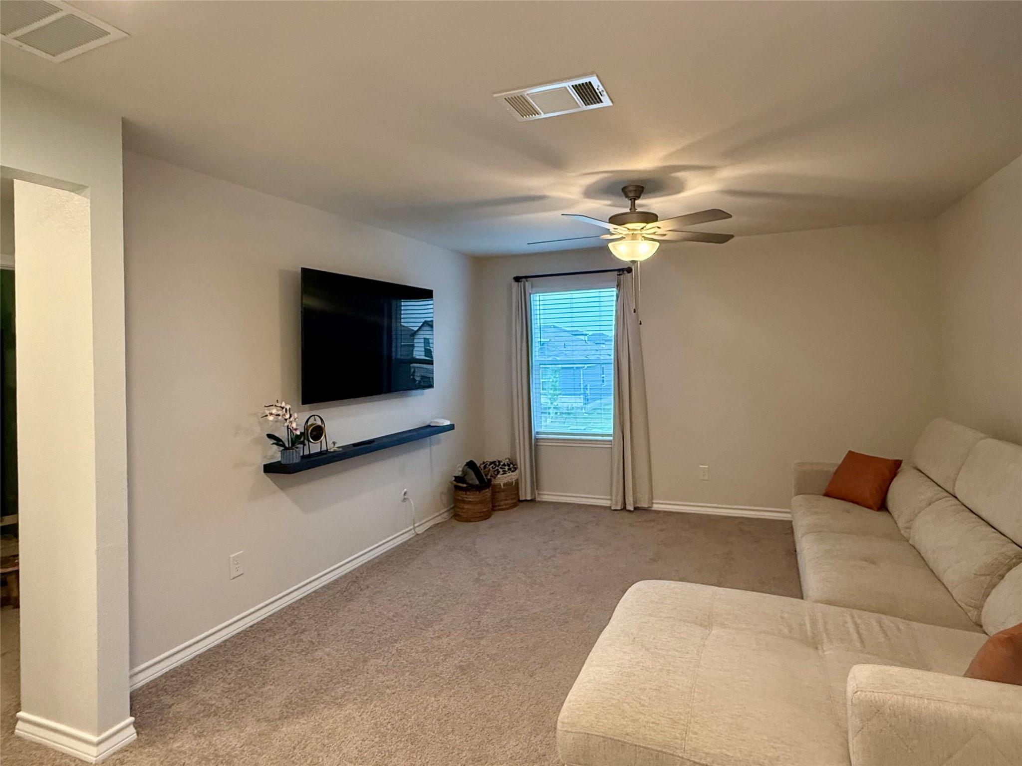 161 Andesite Trl, Liberty Hill, TX 78642