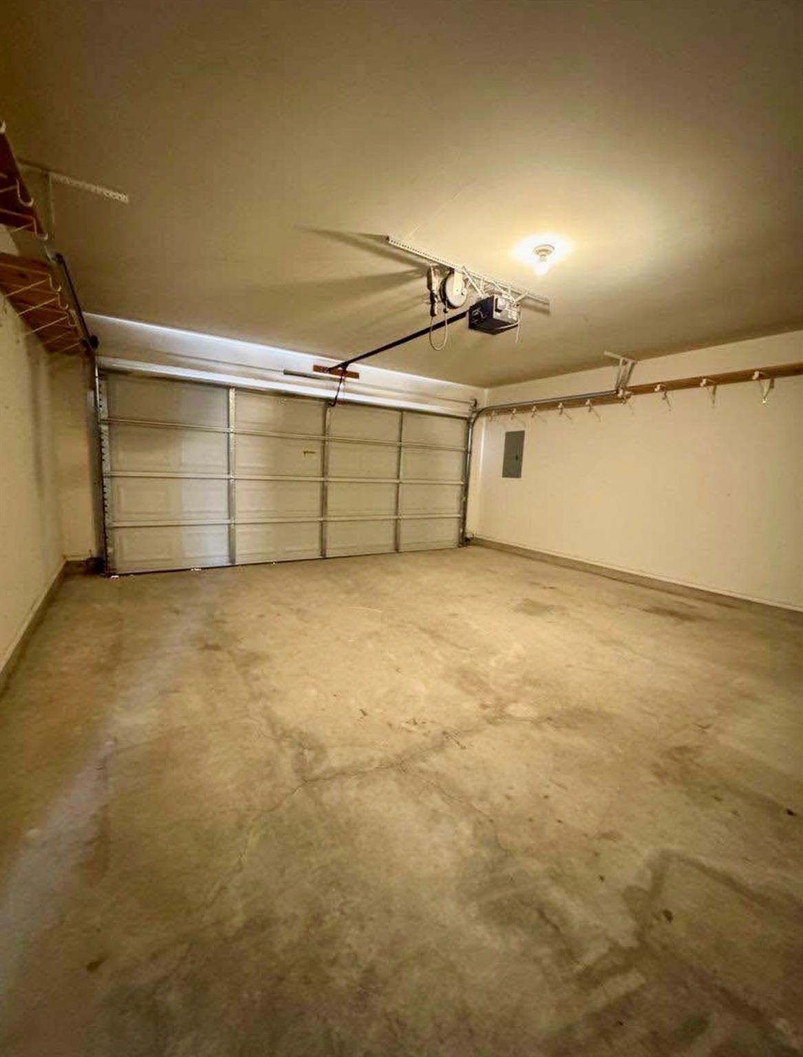 400 Blue Shale Dr, Jarrell, TX 76537