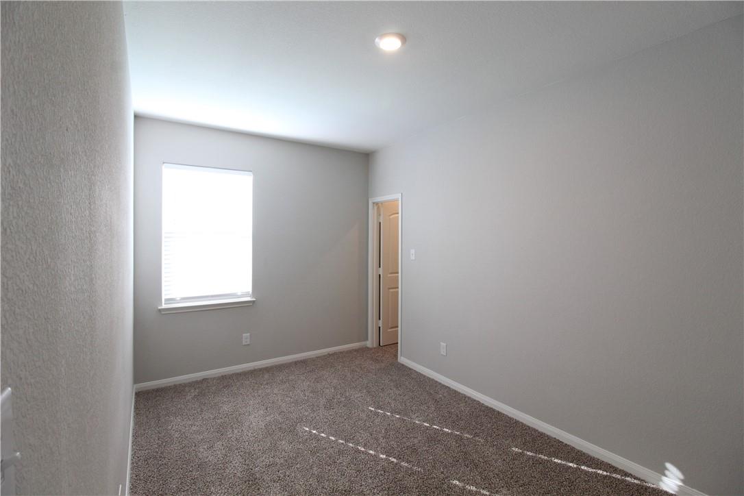 509 Washington Dr, Liberty Hill, TX 78642