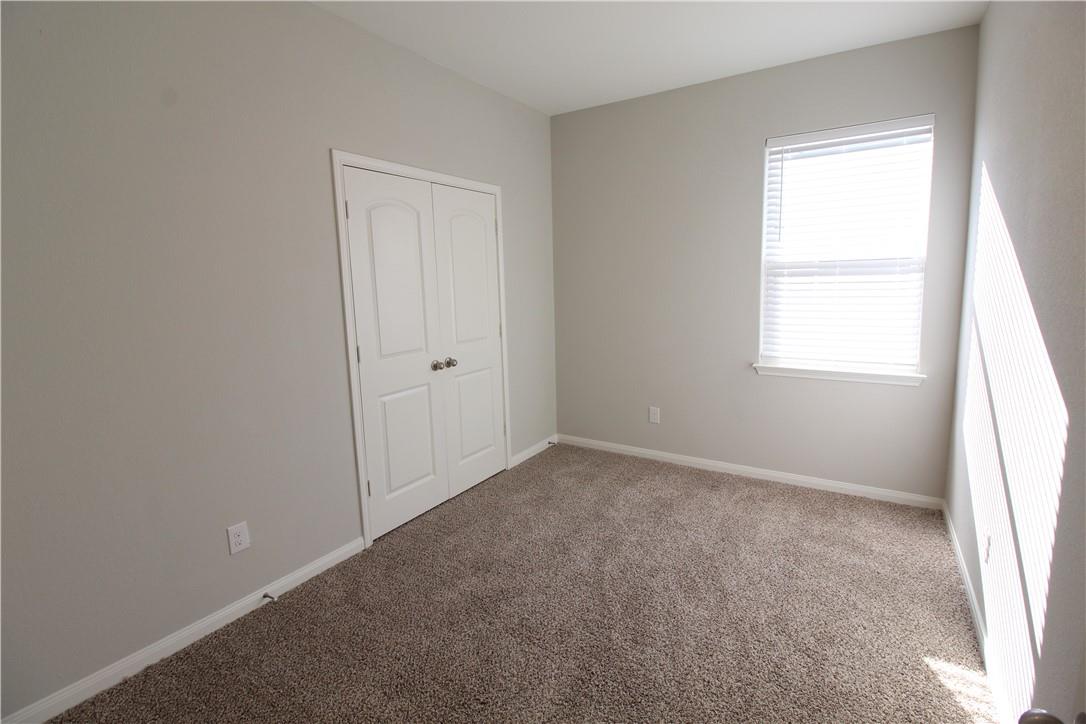 509 Washington Dr, Liberty Hill, TX 78642
