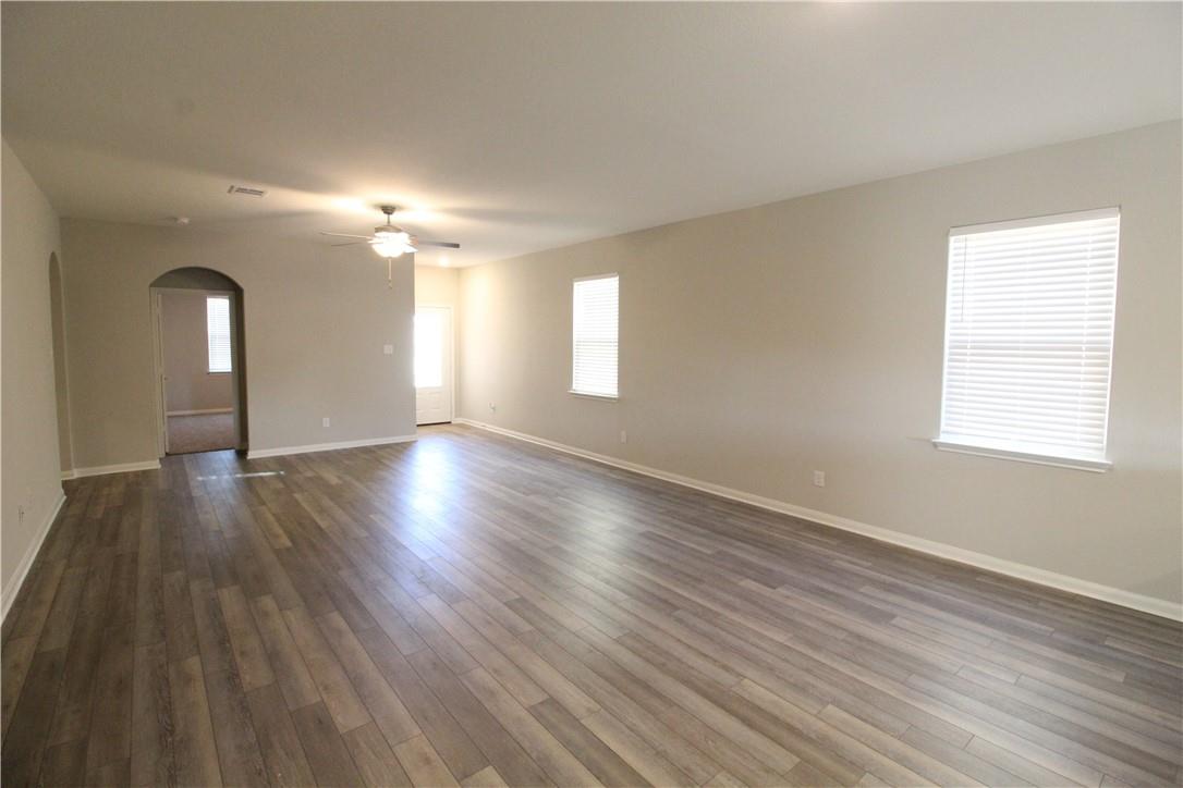 509 Washington Dr, Liberty Hill, TX 78642