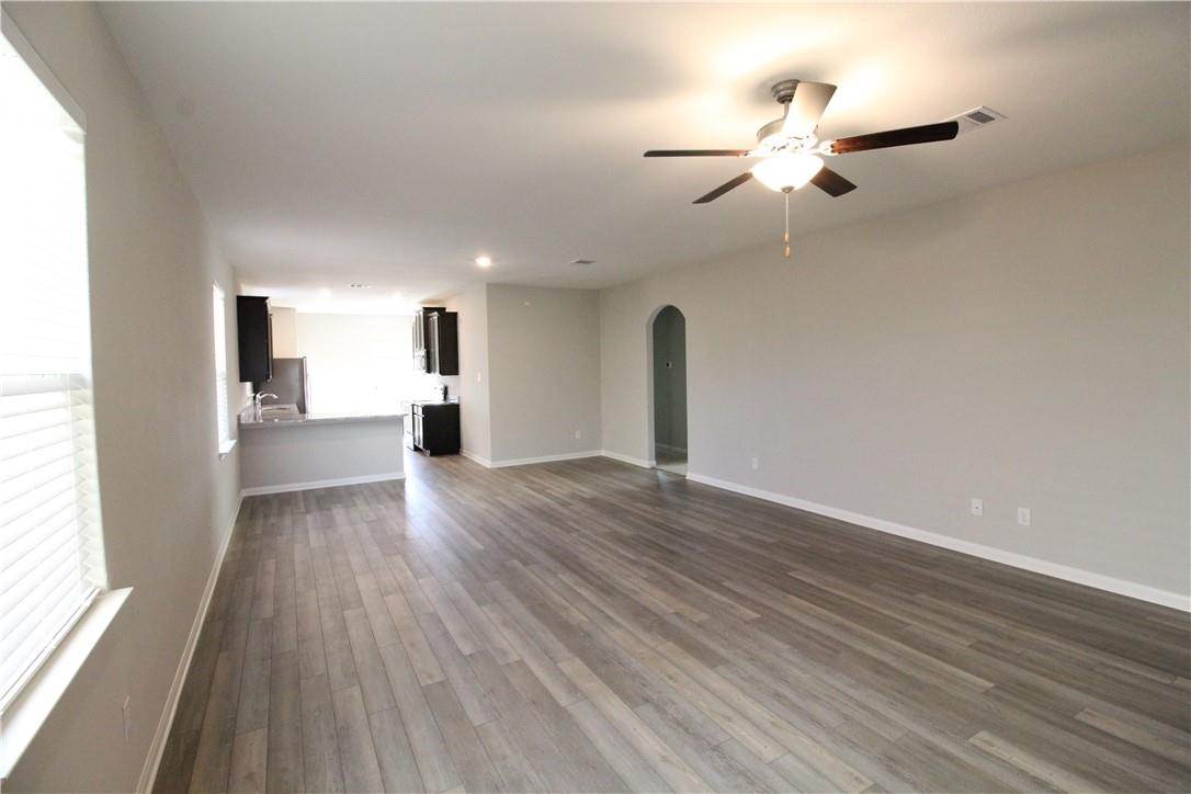 509 Washington Dr, Liberty Hill, TX 78642