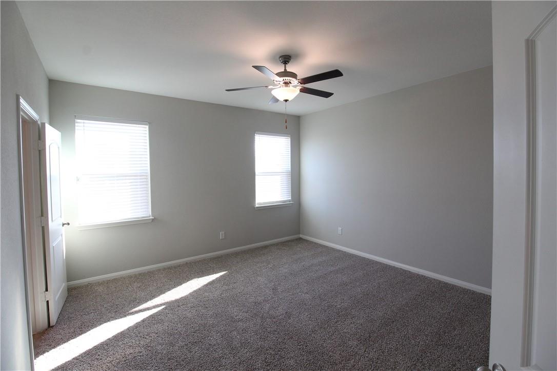 509 Washington Dr, Liberty Hill, TX 78642