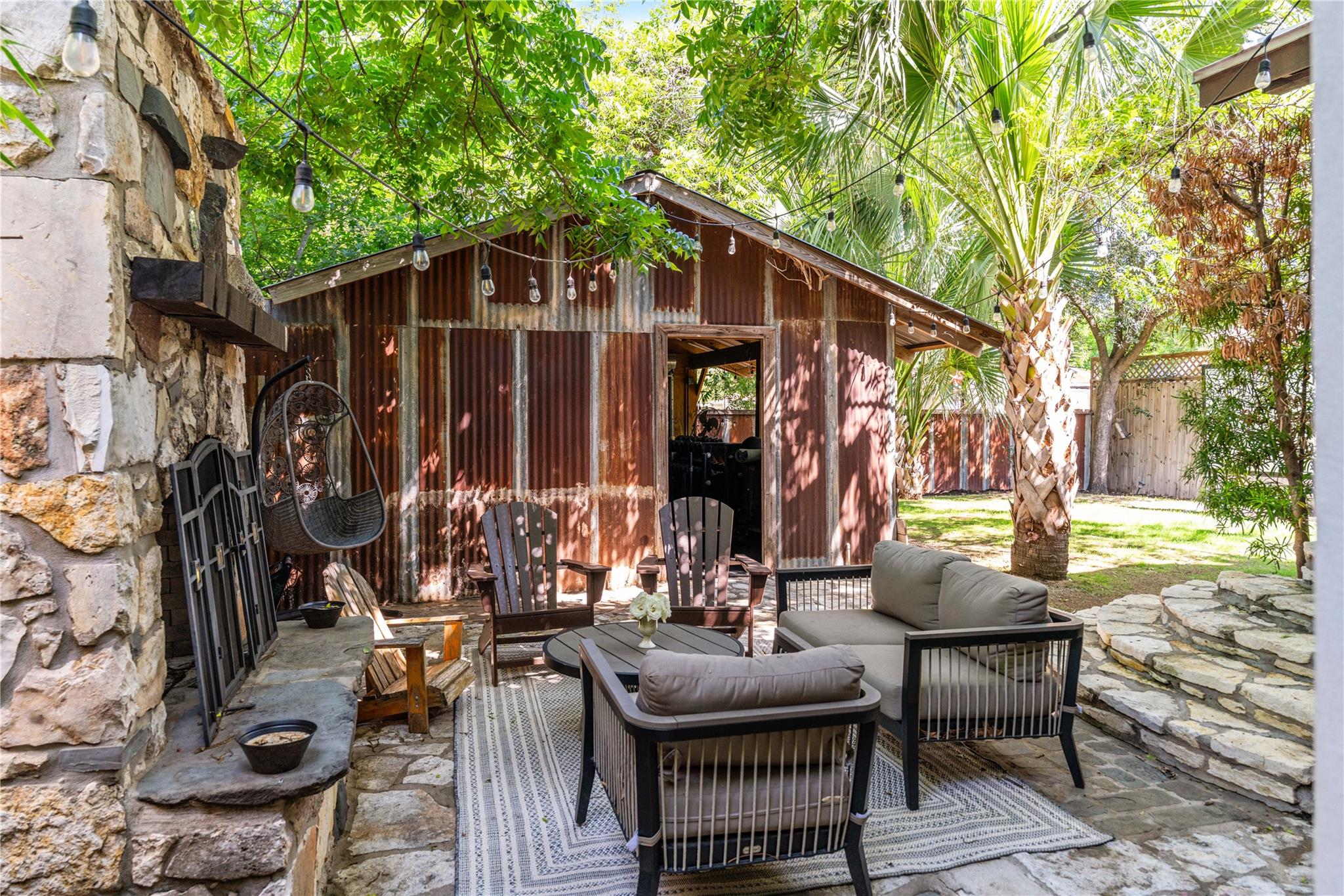 2218 Lindell Ave, Austin, TX 78704