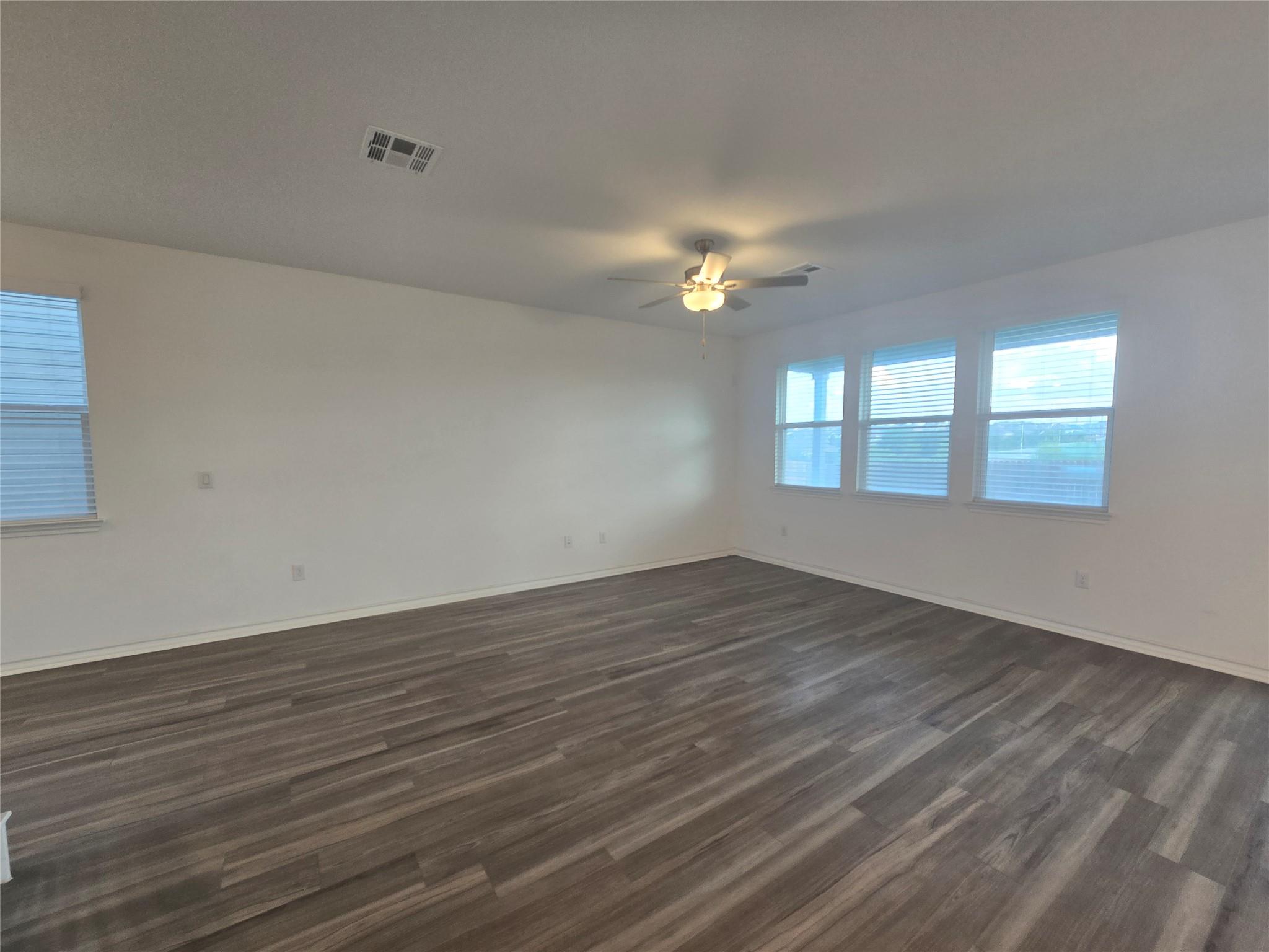 2913 Saint Regis Dr, Pflugerville, TX 78660