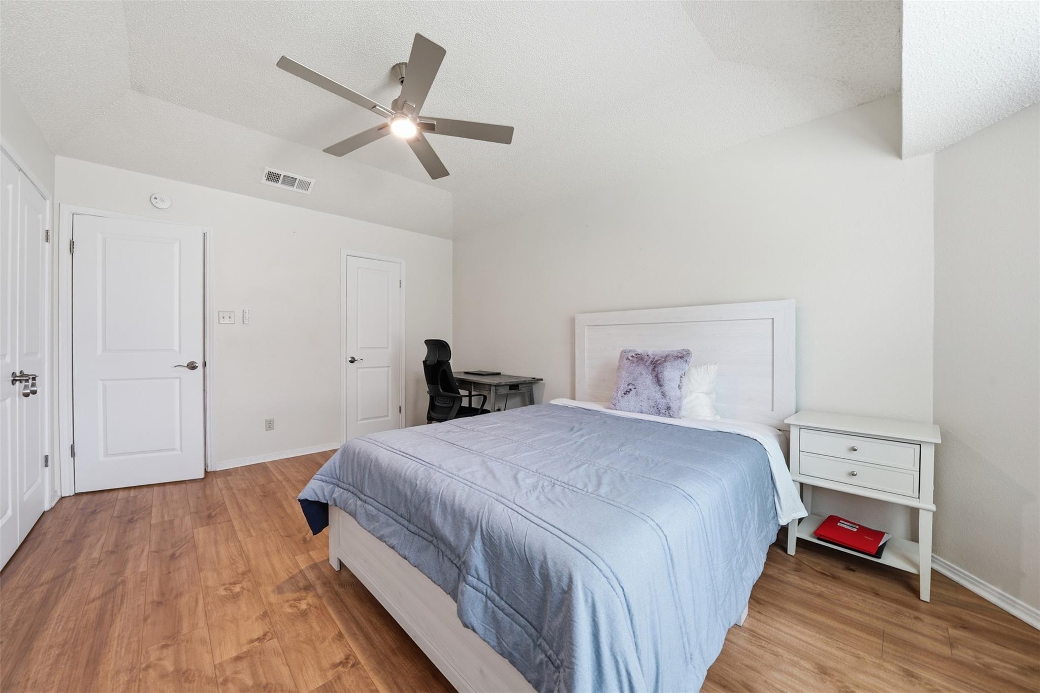 1100 York Castle Dr, Pflugerville, TX 78660
