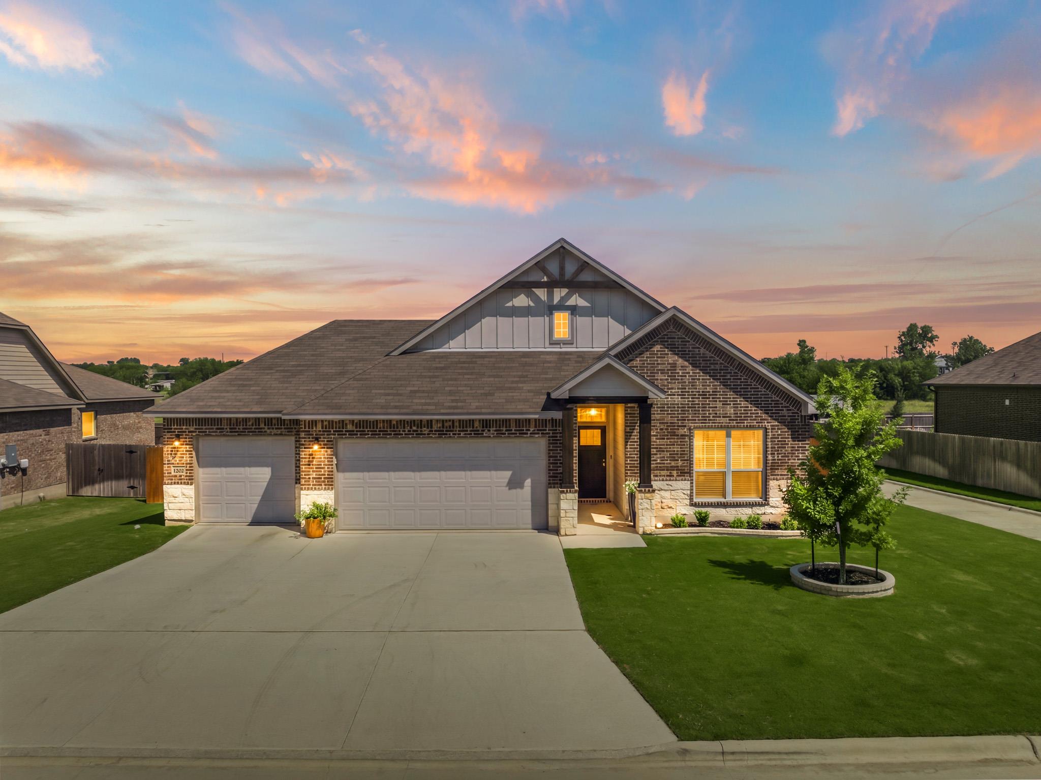 1202 Carnaby Dr, Temple, TX 76502