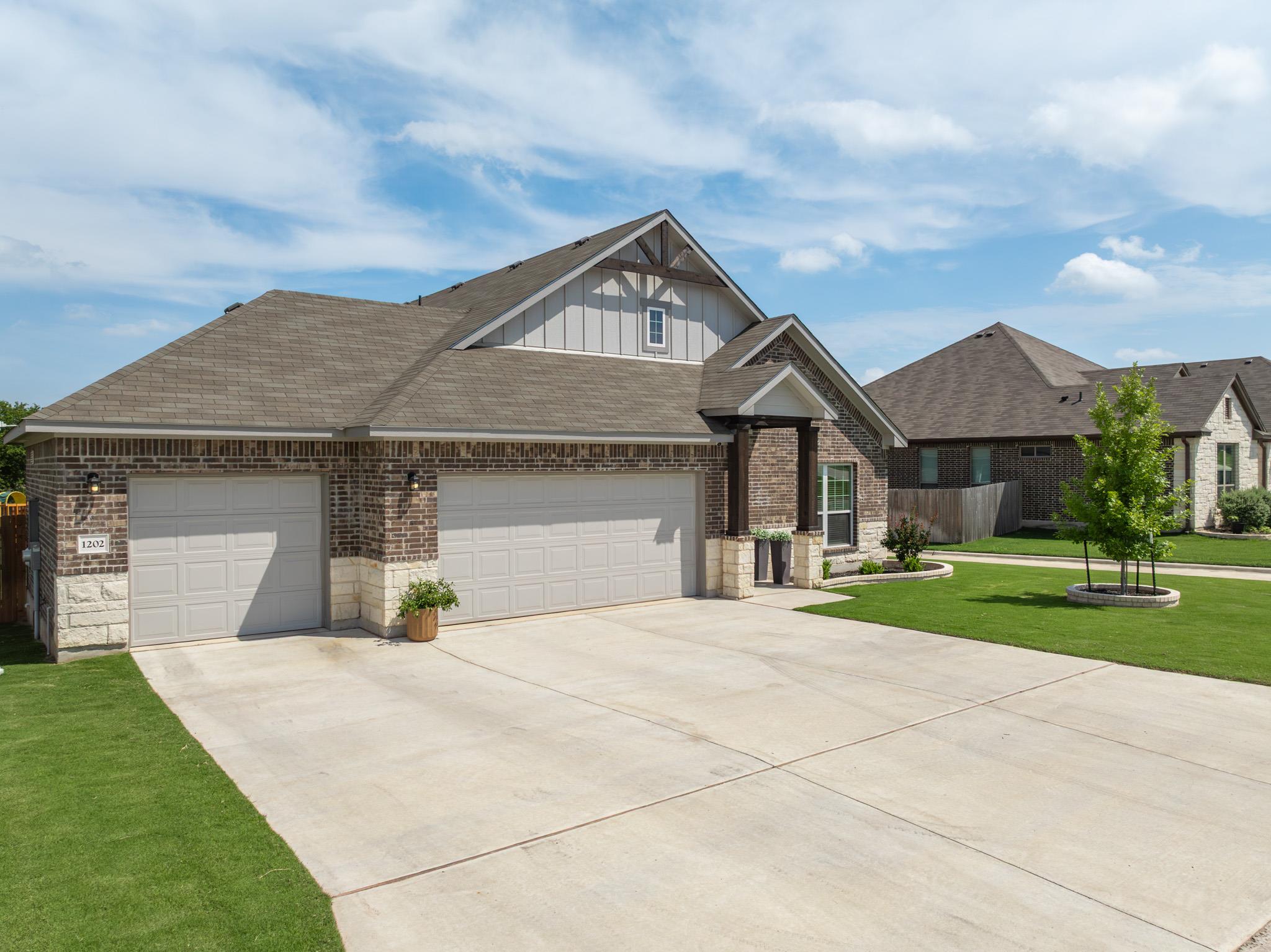 1202 Carnaby Dr, Temple, TX 76502