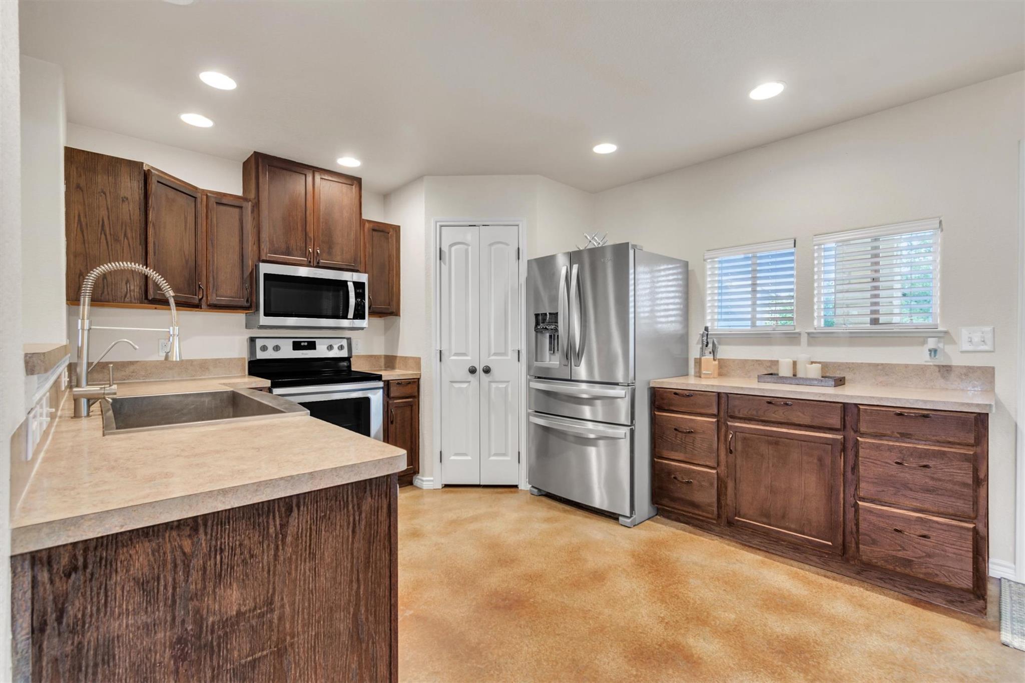 110 N Tanner Ct, Burnet, TX 78611