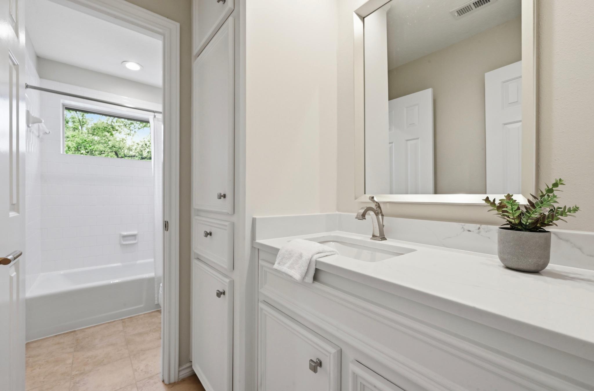 6511 Torrey Pines Cv, Austin, TX 78746