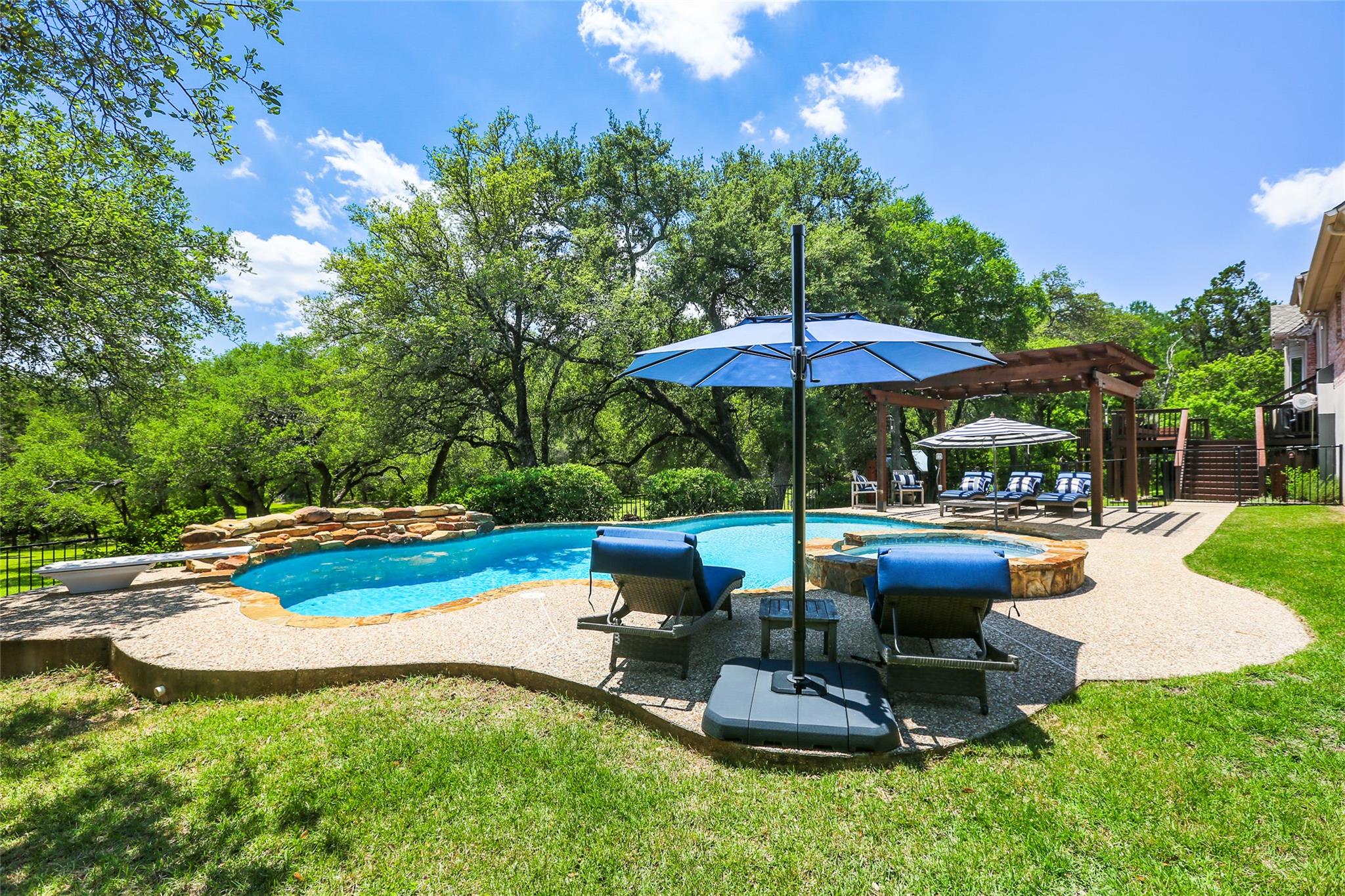 5609 Painted Valley Dr, Austin, TX 78759