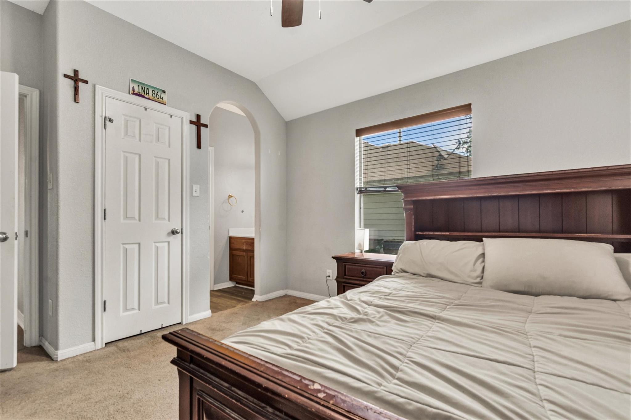 208 Cailin Ct, Burnet, TX 78611