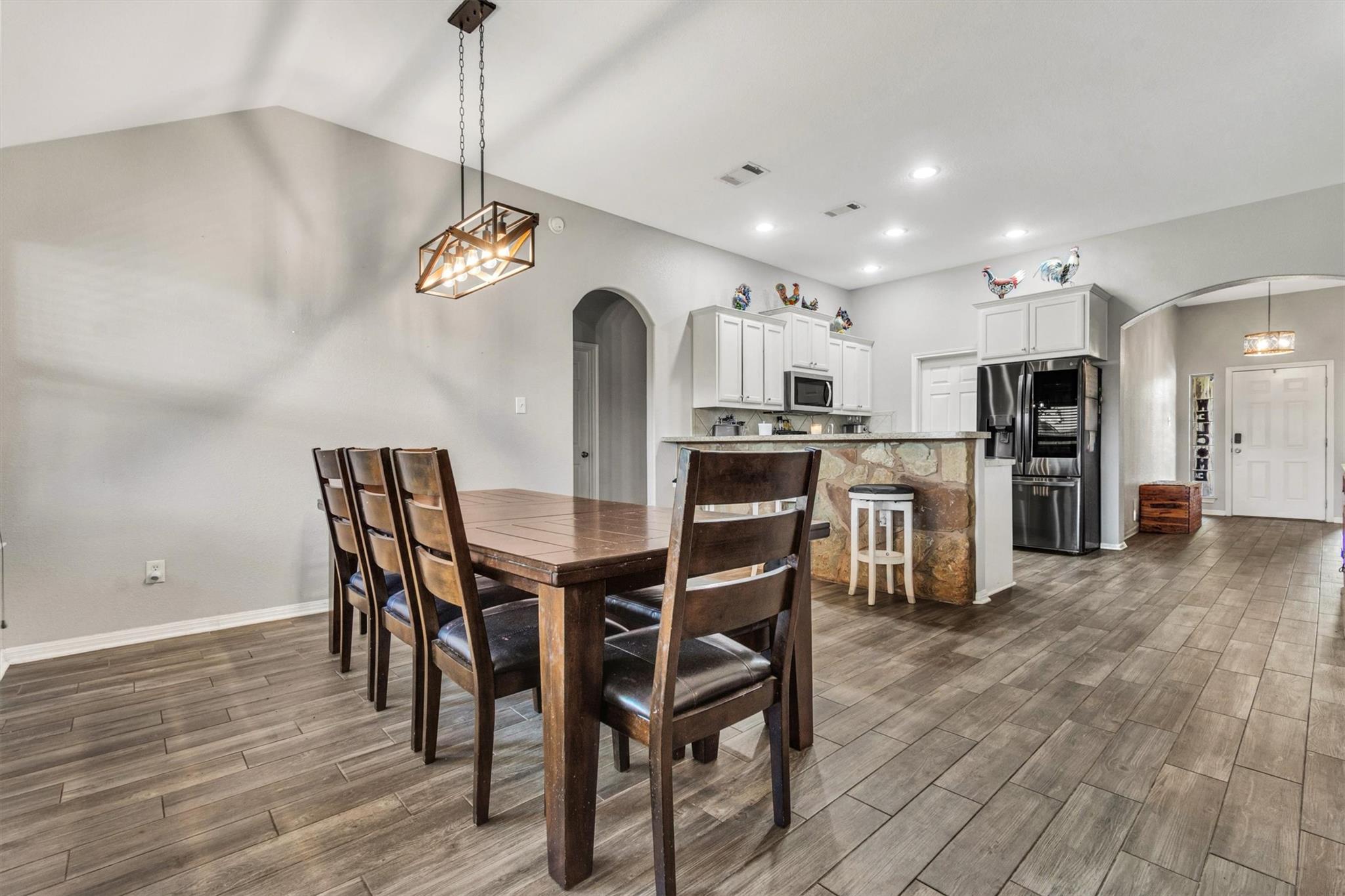 208 Cailin Ct, Burnet, TX 78611