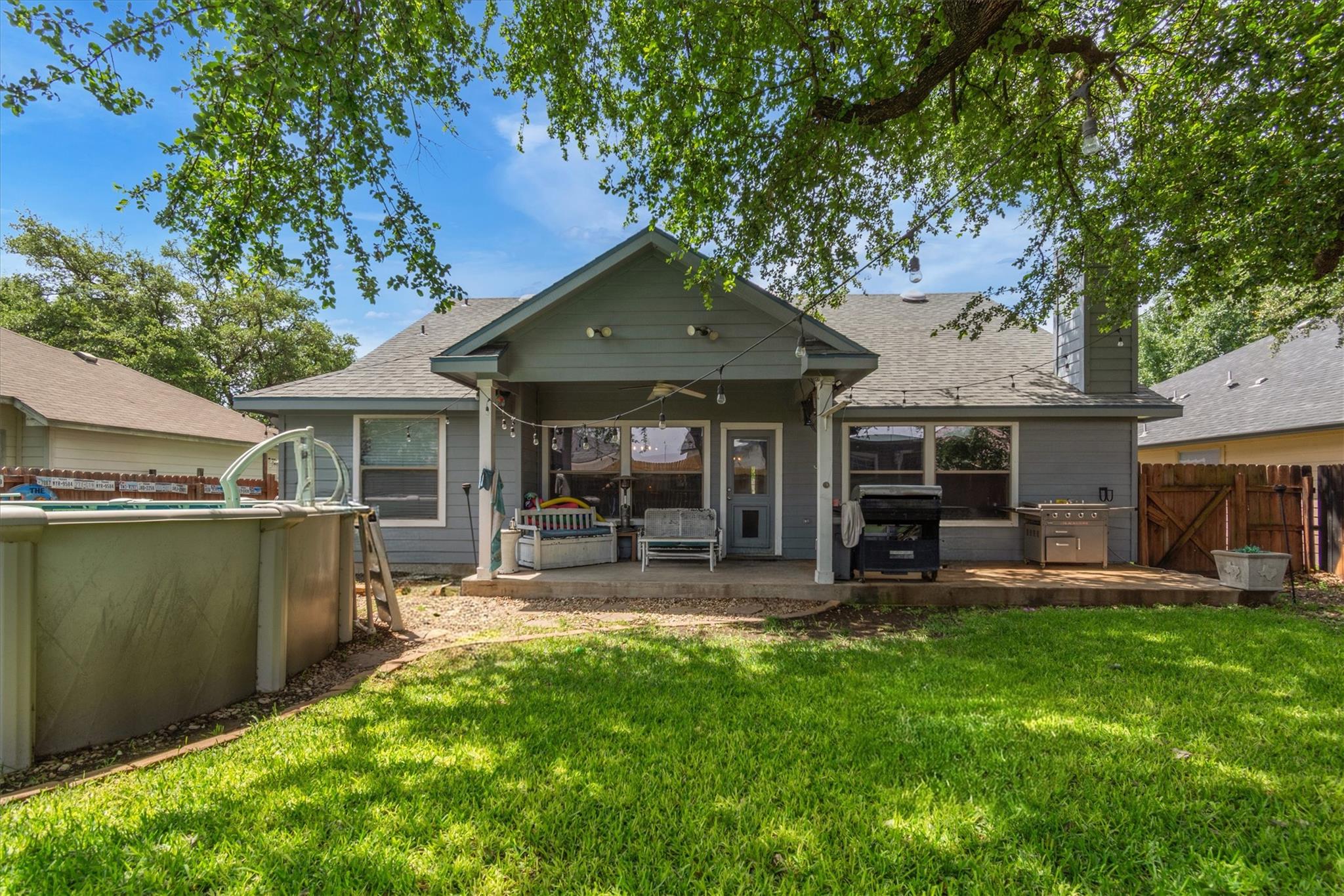208 Cailin Ct, Burnet, TX 78611