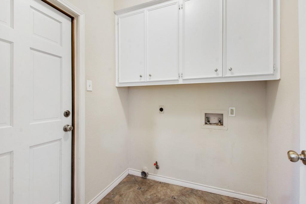 2208 Indian Trl # B, Austin, TX 78703