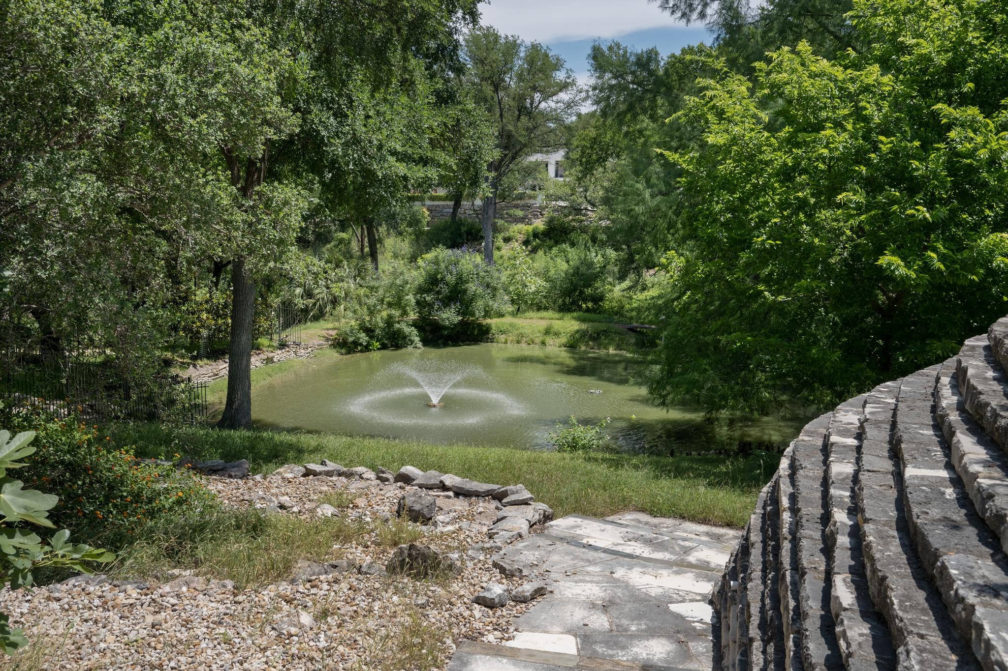 818 Sunfish St, Austin, TX 78734