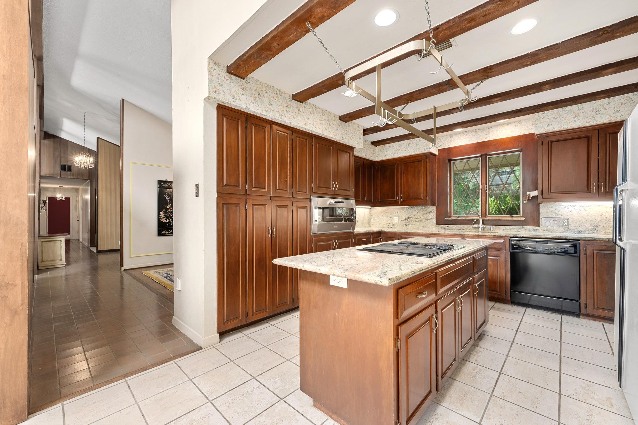 818 Sunfish St, Austin, TX 78734