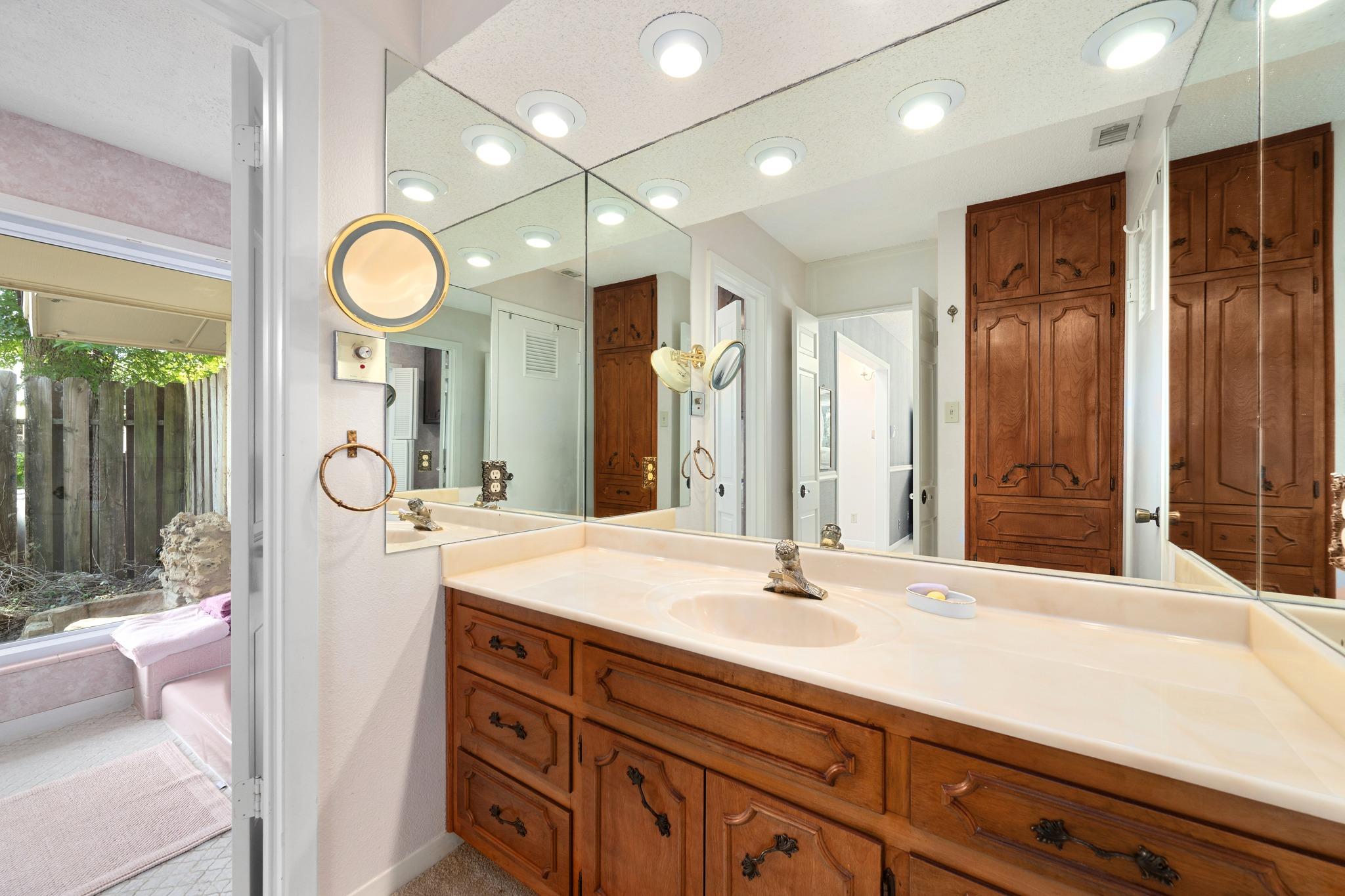 818 Sunfish St, Austin, TX 78734