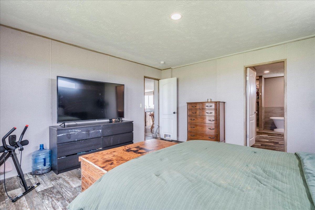 125 Sun View Rd, Bertram, TX 78605
