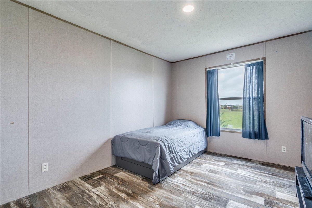 125 Sun View Rd, Bertram, TX 78605