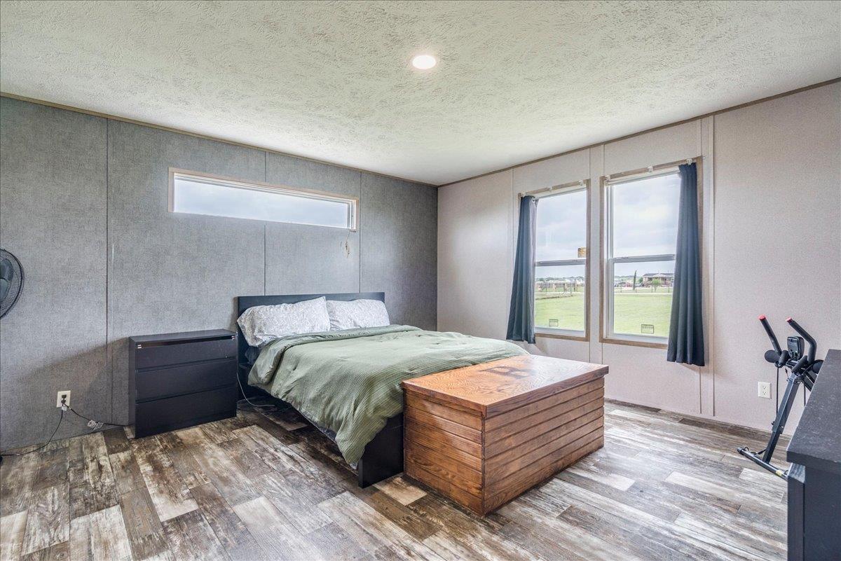 125 Sun View Rd, Bertram, TX 78605