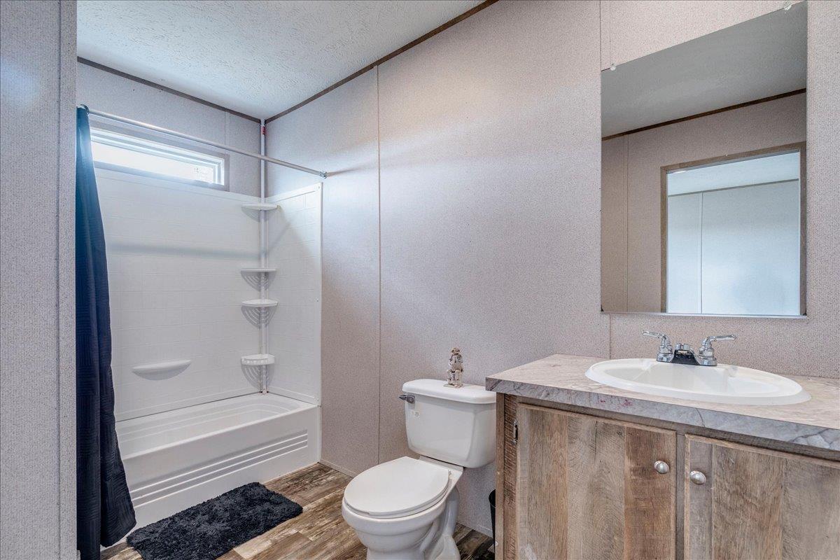 125 Sun View Rd, Bertram, TX 78605