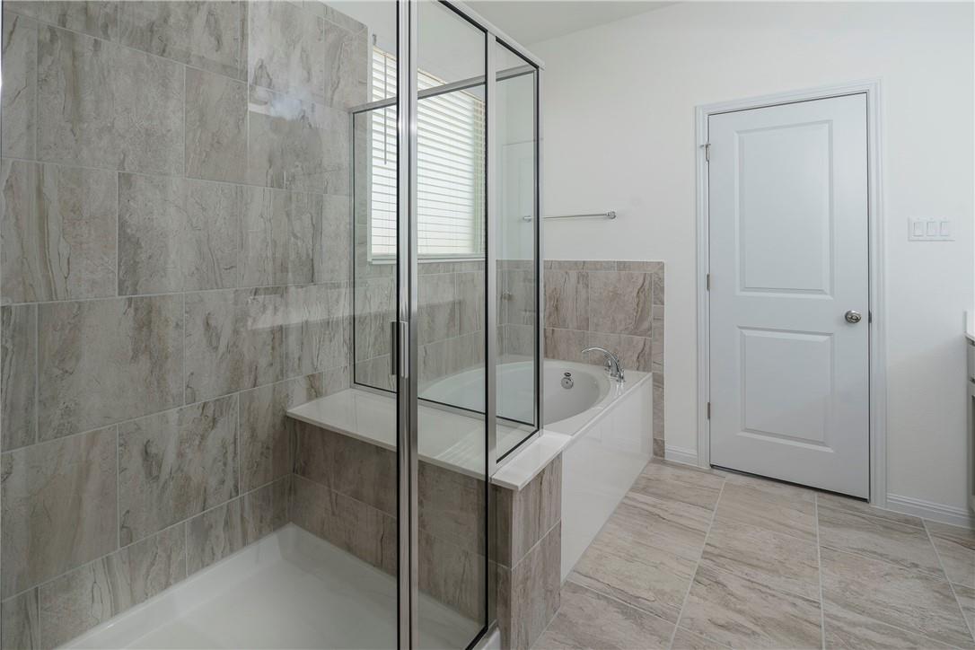 220 Tanda Ln, Hutto, TX 78634