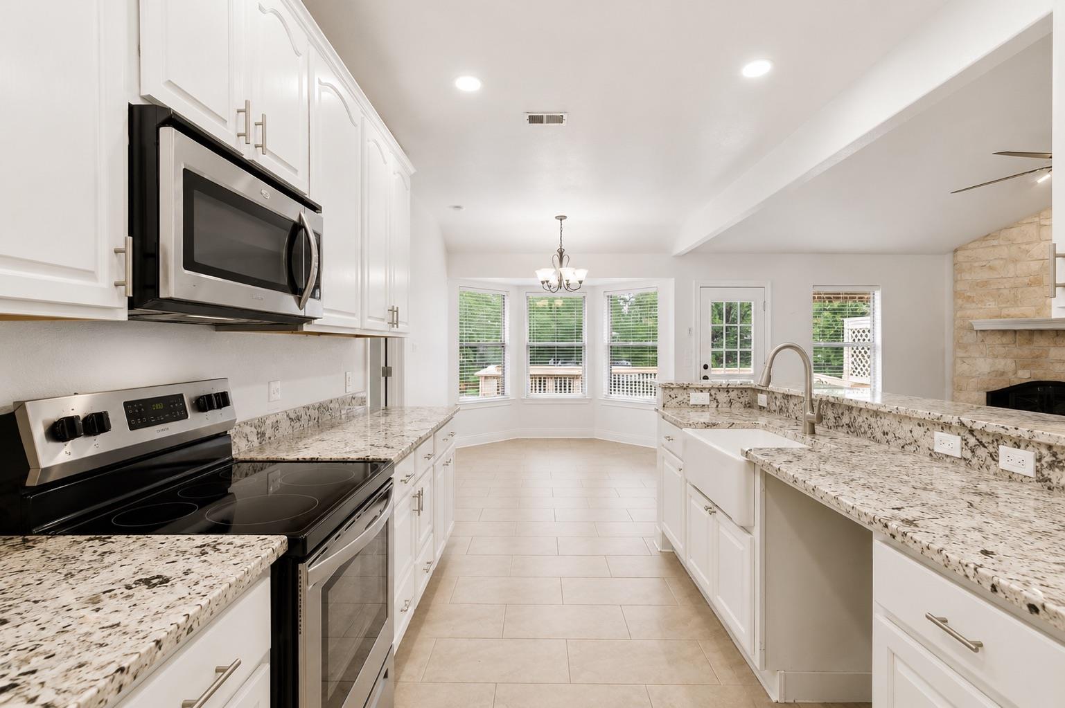 220 Ulupau Cir, Bastrop, TX 78602