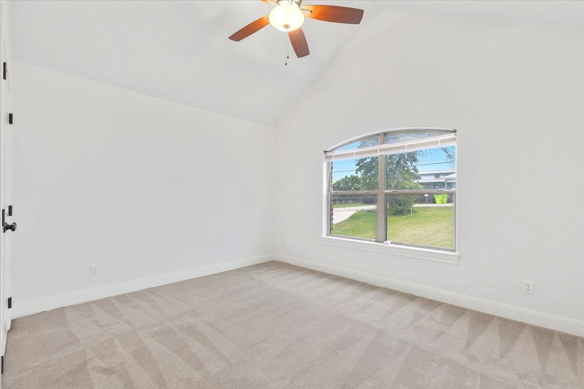 220 Ulupau Cir, Bastrop, TX 78602