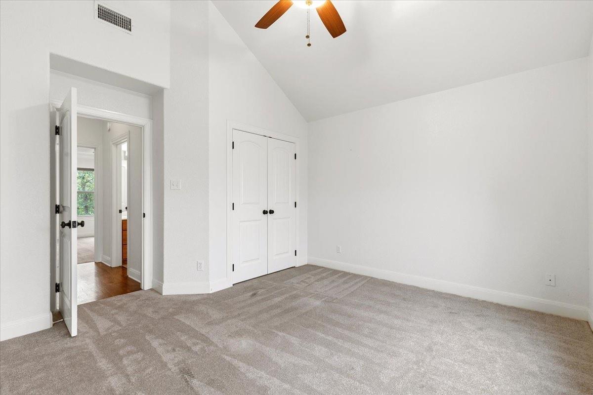 220 Ulupau Cir, Bastrop, TX 78602