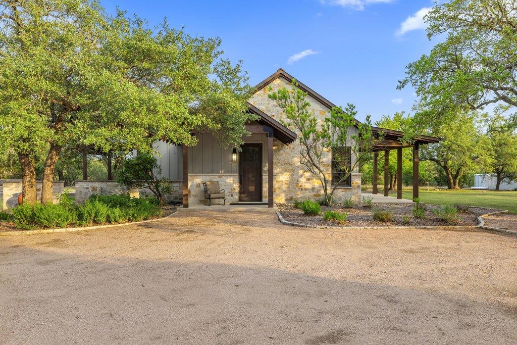 2560 Bell Springs Rd, Dripping Springs, TX 78620