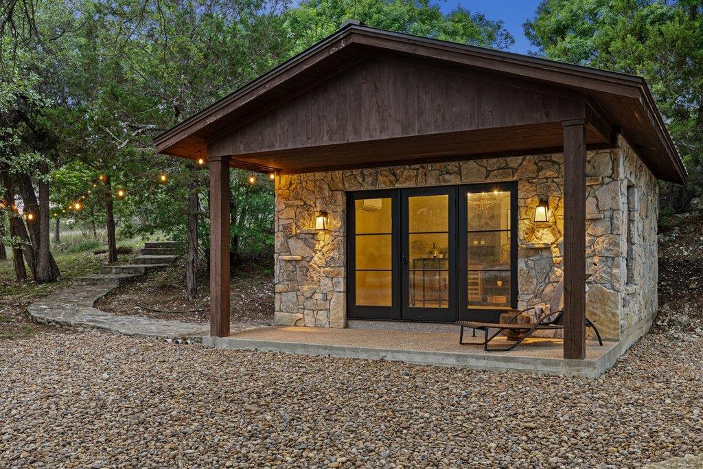 2560 Bell Springs Rd, Dripping Springs, TX 78620