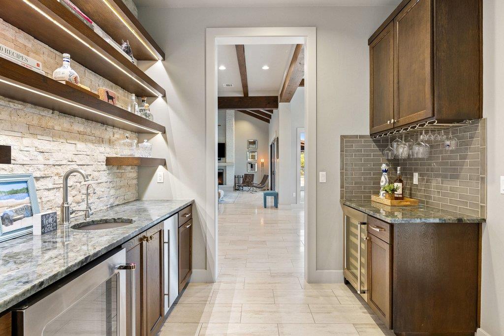2560 Bell Springs Rd, Dripping Springs, TX 78620