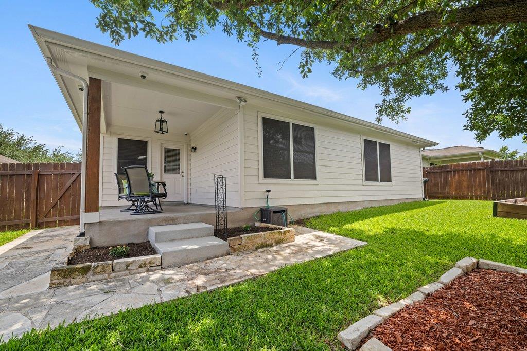 631 Reliance Dr, Buda, TX 78610