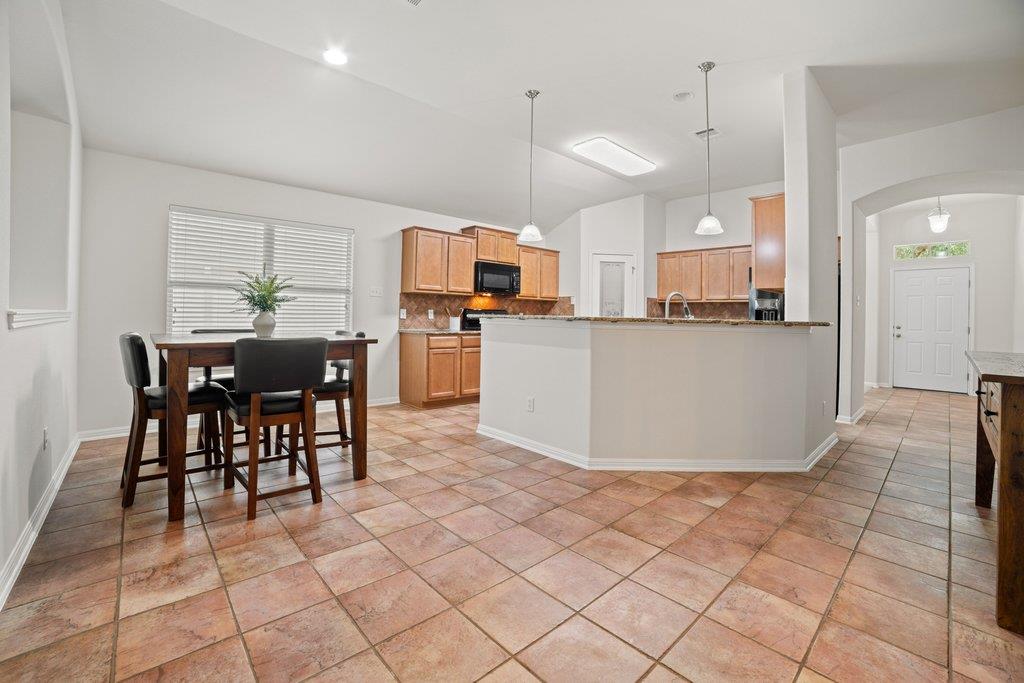 631 Reliance Dr, Buda, TX 78610