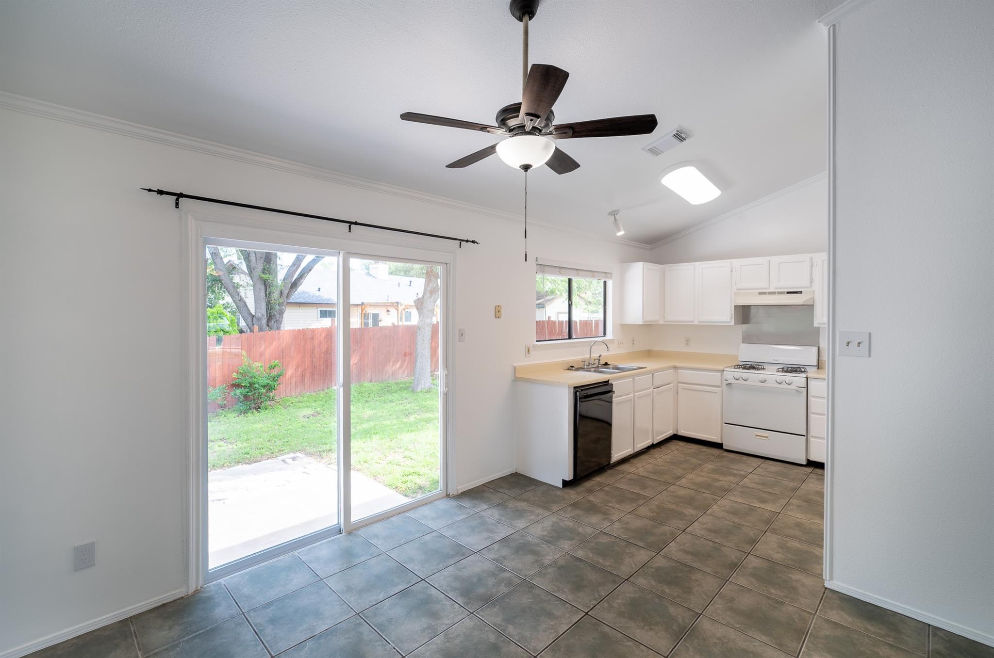 1601 Primrose Trl, Round Rock, TX 78664