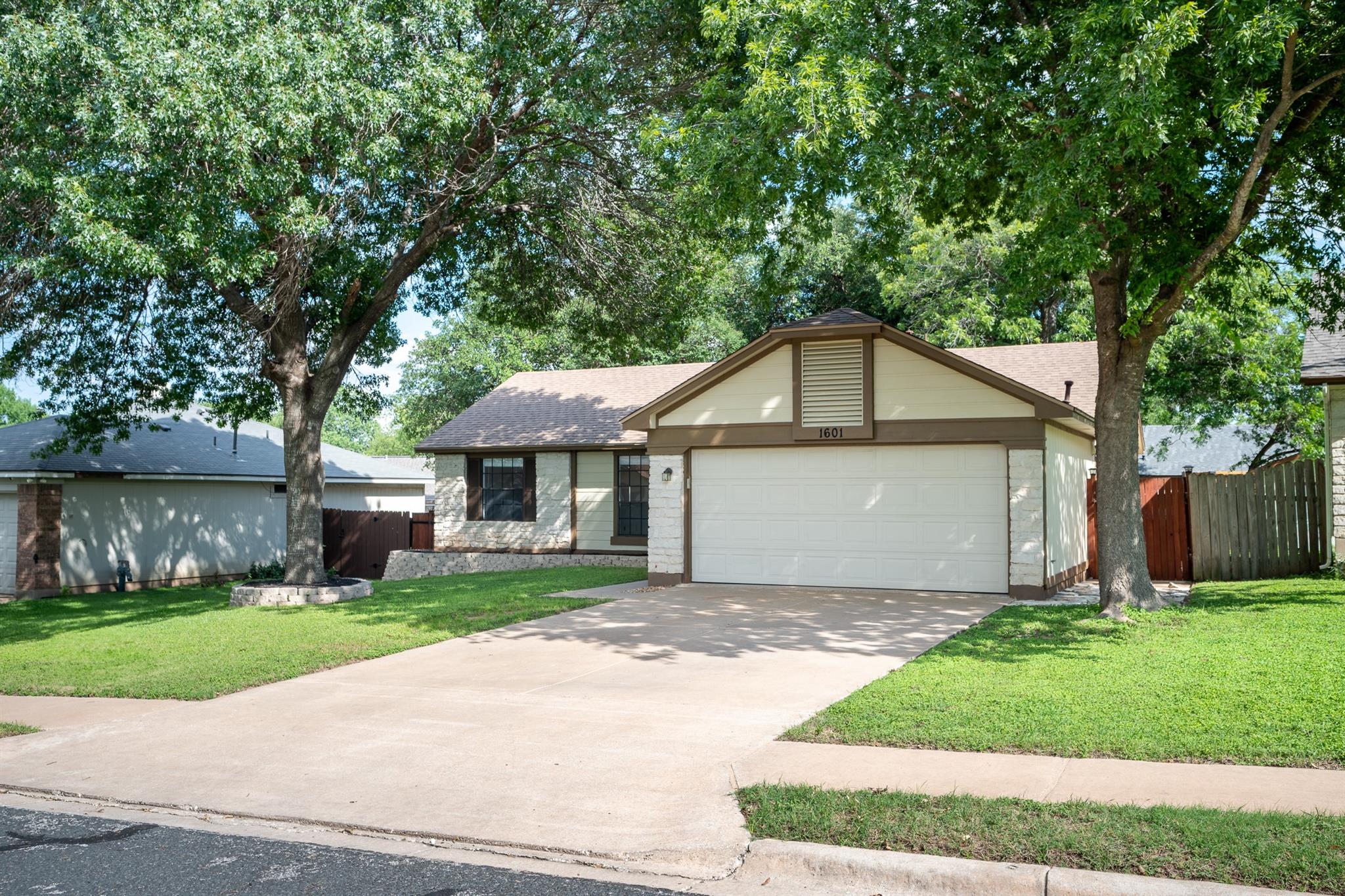 1601 Primrose Trl, Round Rock, TX 78664