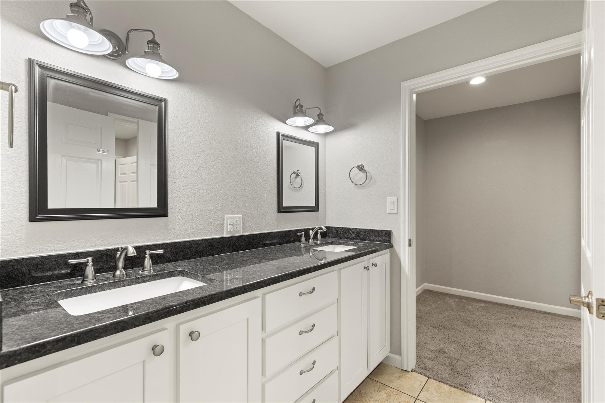 1293 Pioneer Rd, Seguin, TX 78155