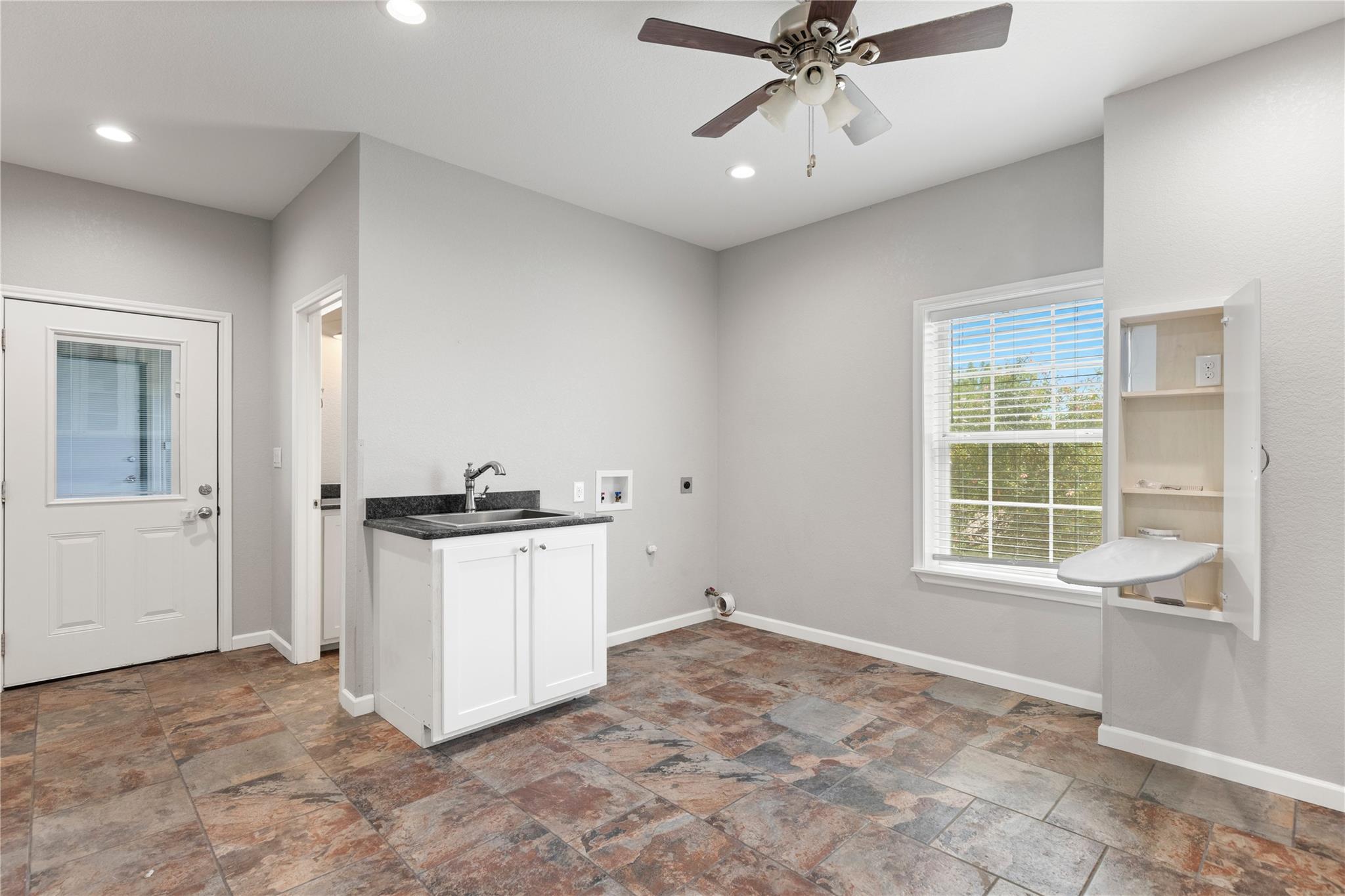 1293 Pioneer Rd, Seguin, TX 78155