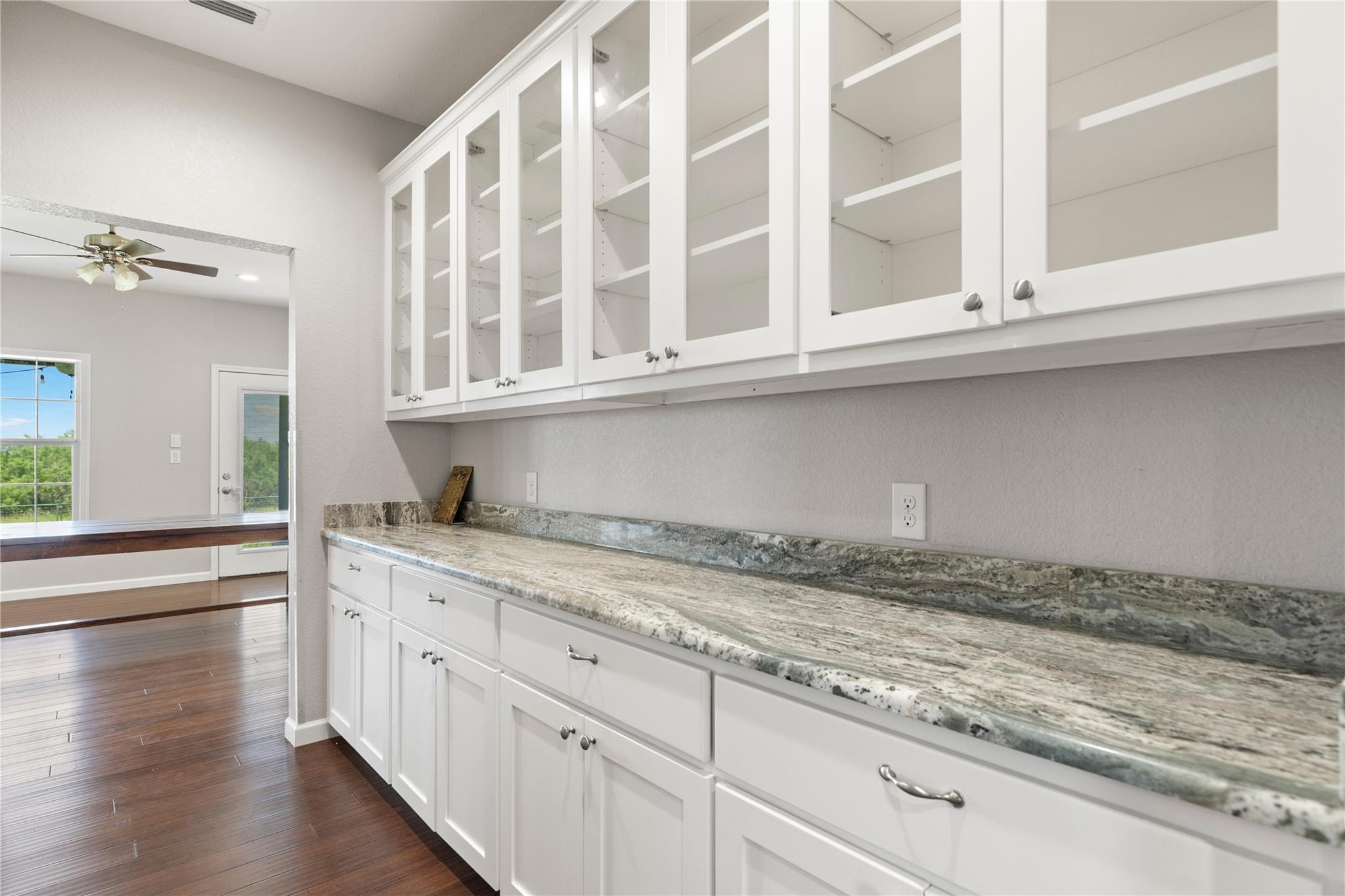 1293 Pioneer Rd, Seguin, TX 78155