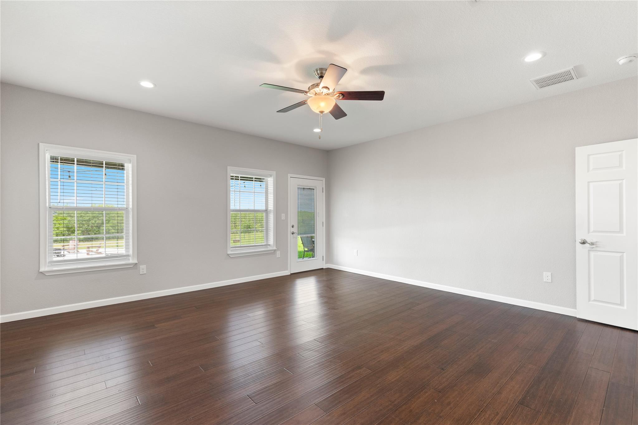 1293 Pioneer Rd, Seguin, TX 78155