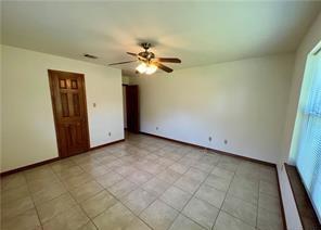 1482 Savannah Pr, Seguin, TX 78155