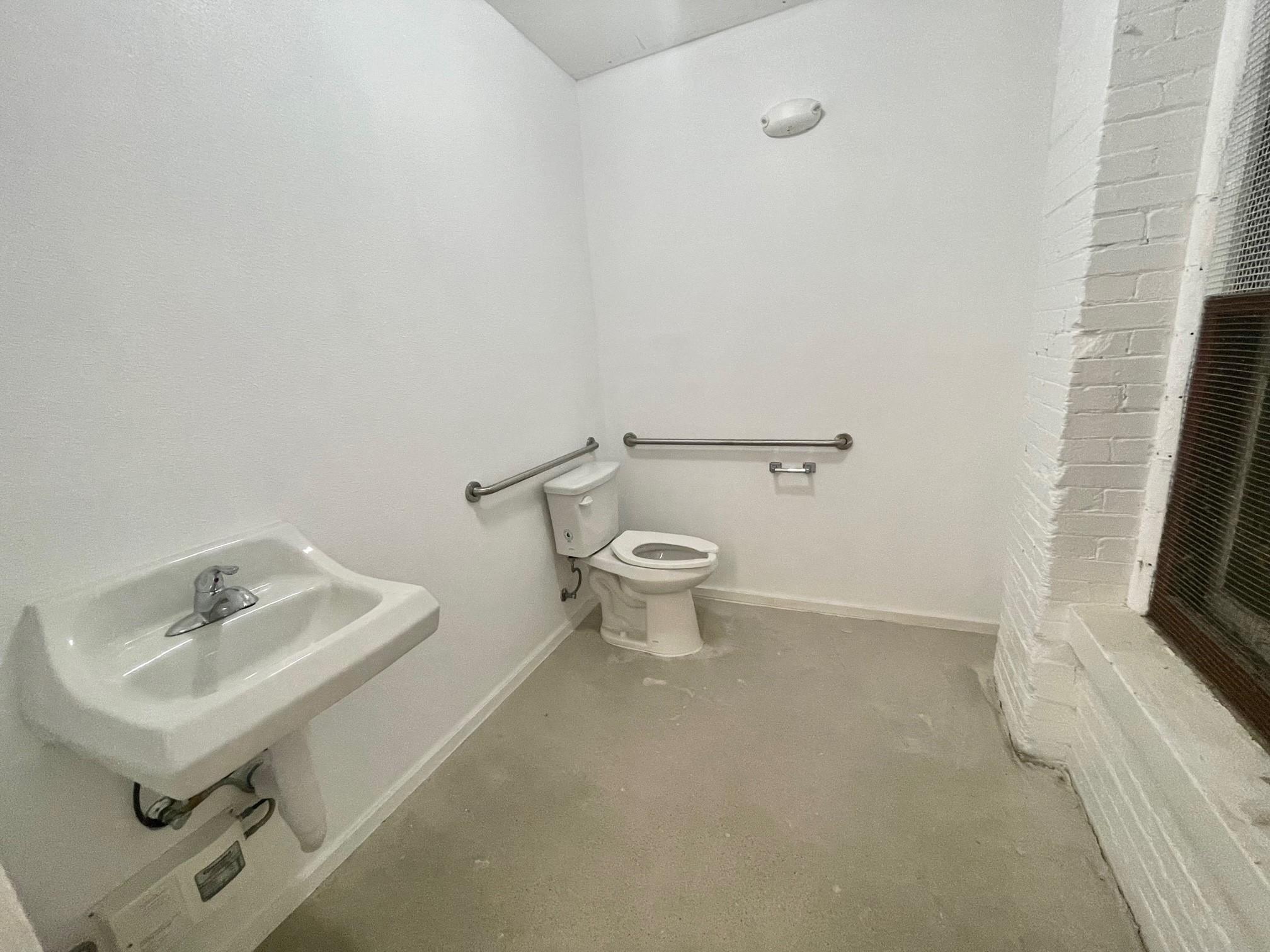 200 W New Braunfels St, Seguin, TX 78155