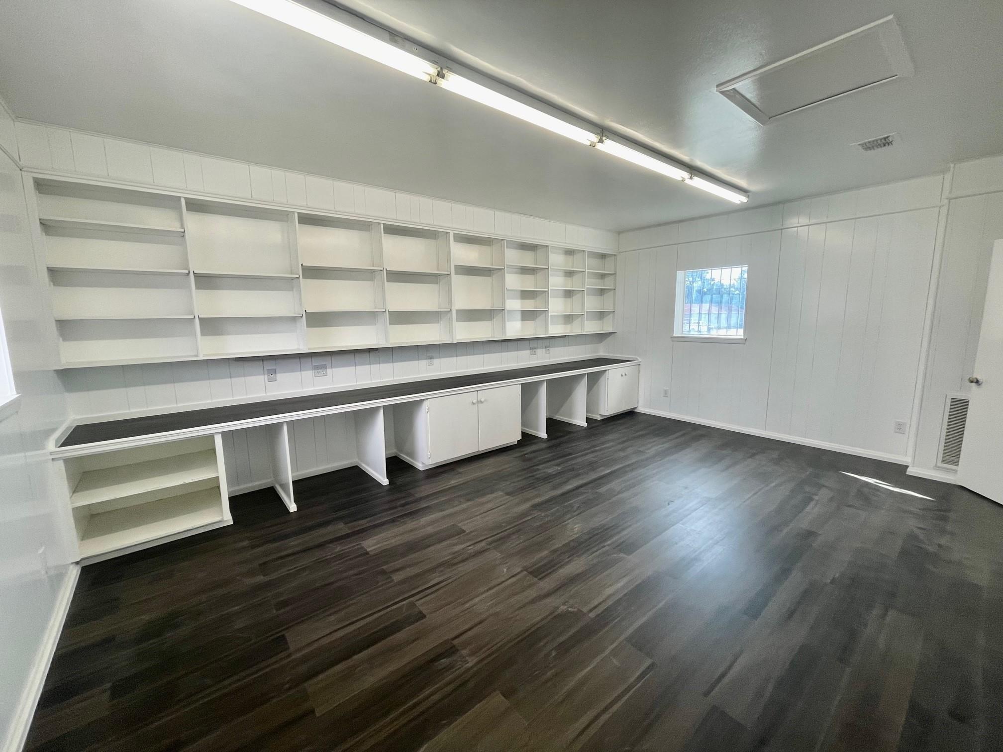 200 W New Braunfels St, Seguin, TX 78155