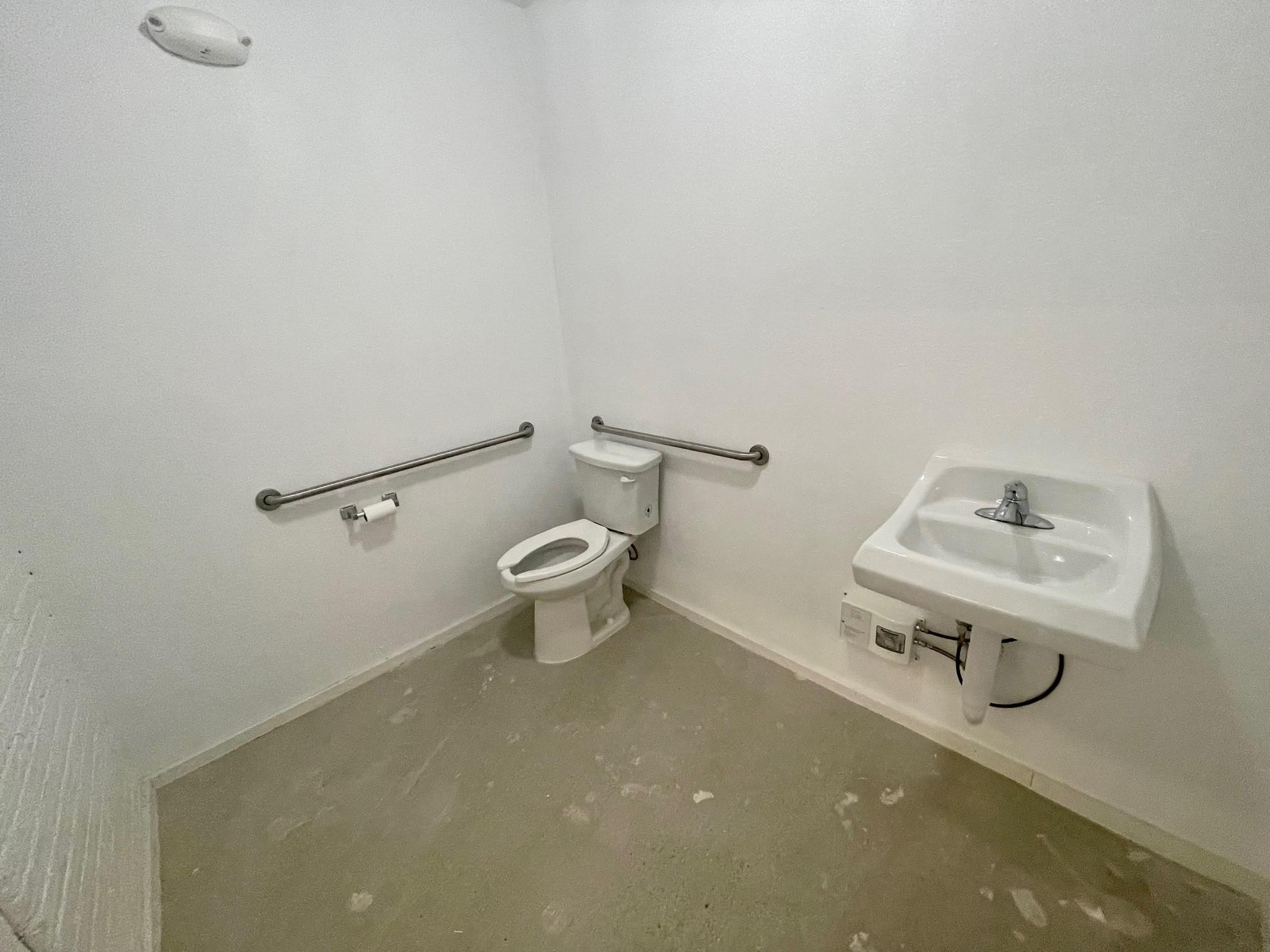 200 W New Braunfels St, Seguin, TX 78155